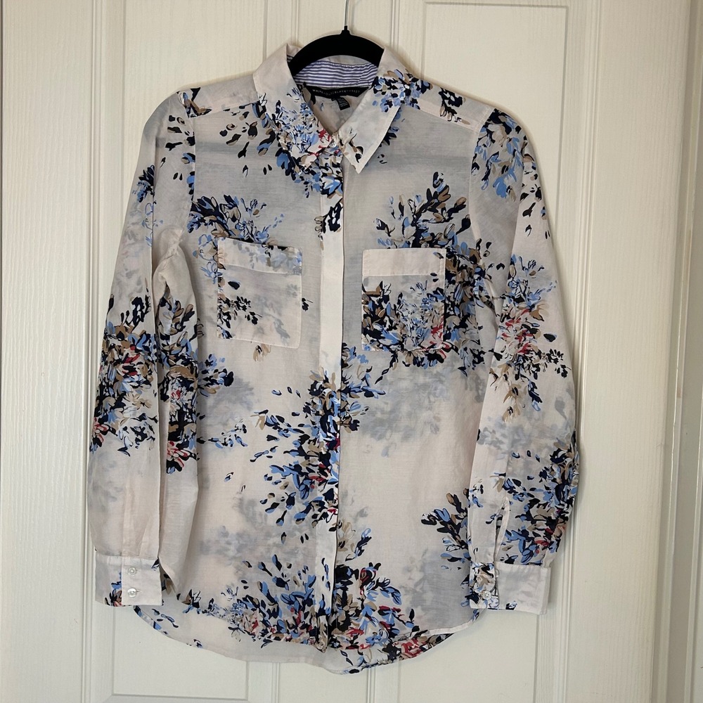 White House Black Market Floral Print Button Down Shirt Women Size 4 Long Sleeve